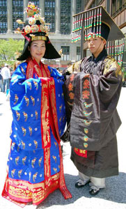 Korean Traditional Royal Court Fashion Show - King and Queen